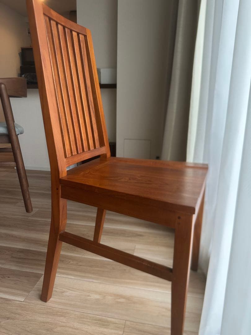 木製スラットバックダイニングチェア