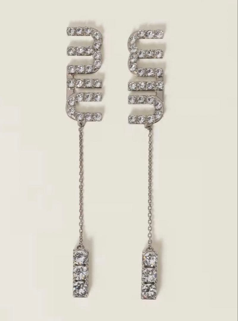 あと1週間で削除☑️miumiu ミュウミュウ　クリスタルチャーム付きピアス