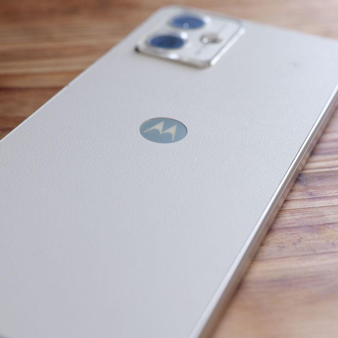 Motorola g64y　バニラクリーム　女性使用　美品