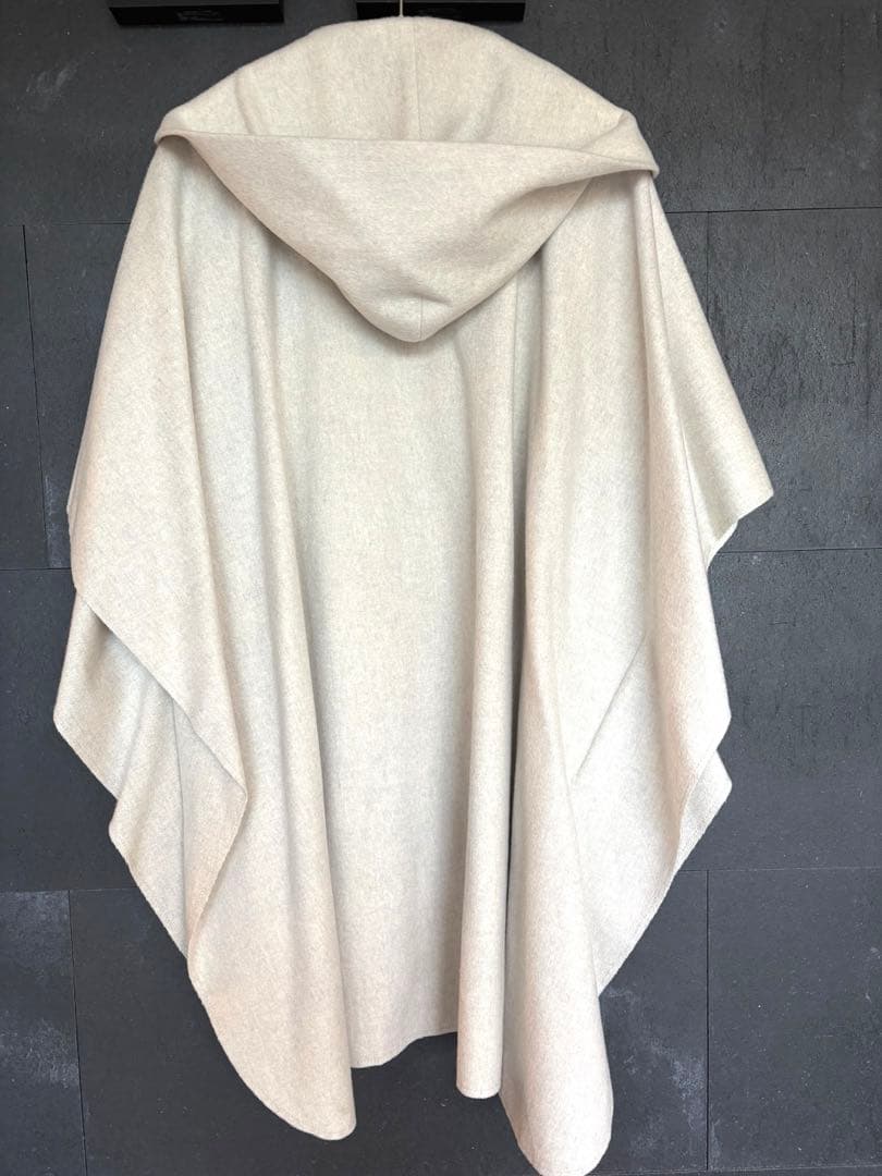 新品未使用　タグ付き　yori グレー ポンチョ 36