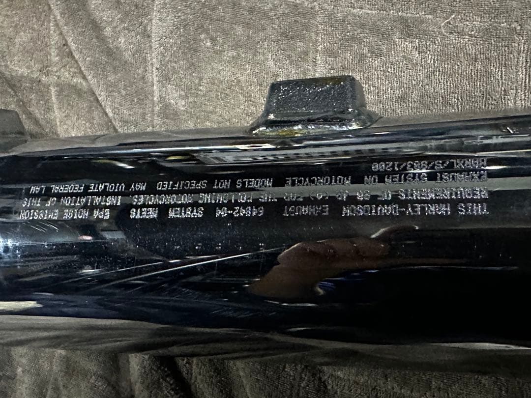 スポーツスター 北米マフラー パンチアウトなし 04-14 XL1200 883