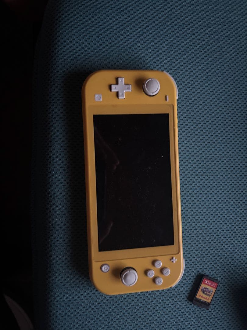 Nintendo Switch Lite イエロー 本体 にゃんこ大戦争付き