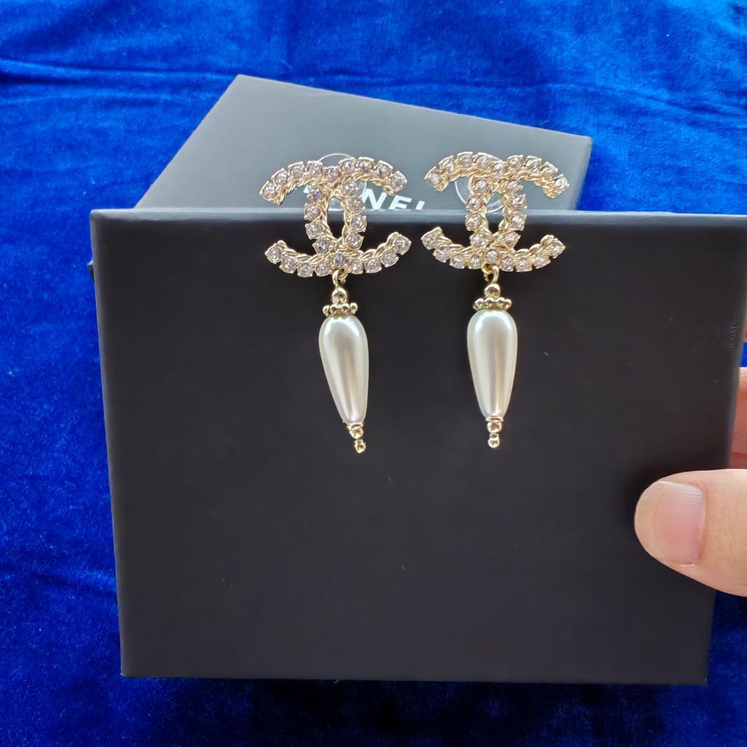 AB5806 ココマーク メタル ストラス レジン ピアス