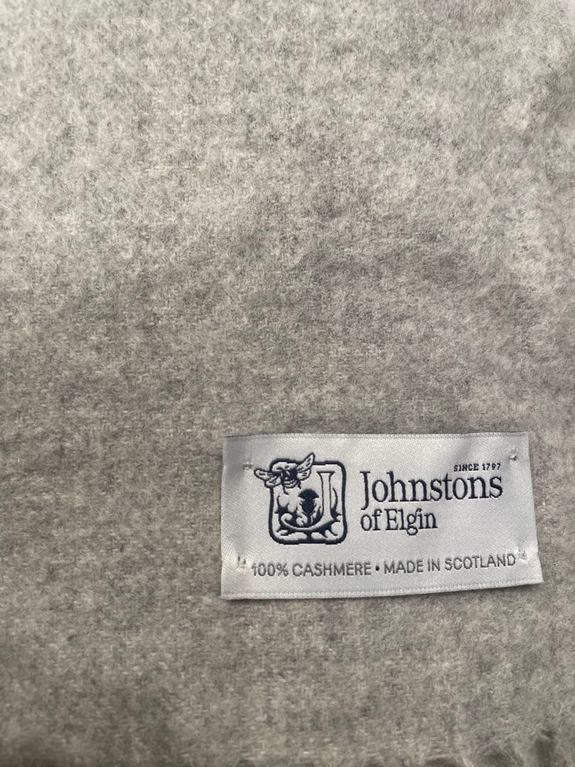 ジョンストンズ　大判ストール　ライトグレー