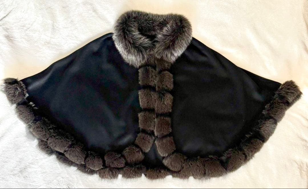 【美品】SAGA FURS サガファー　ポンチョ　ケープ