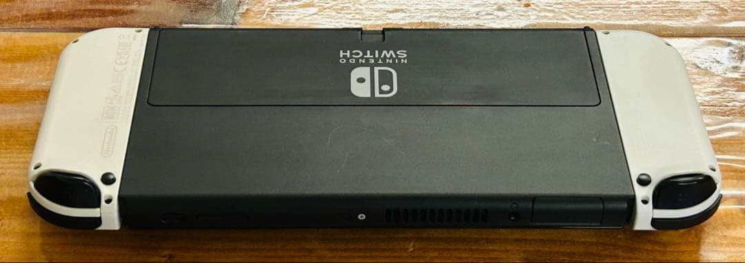 m*n様 Nintendo Switch 有機EL ホワイト