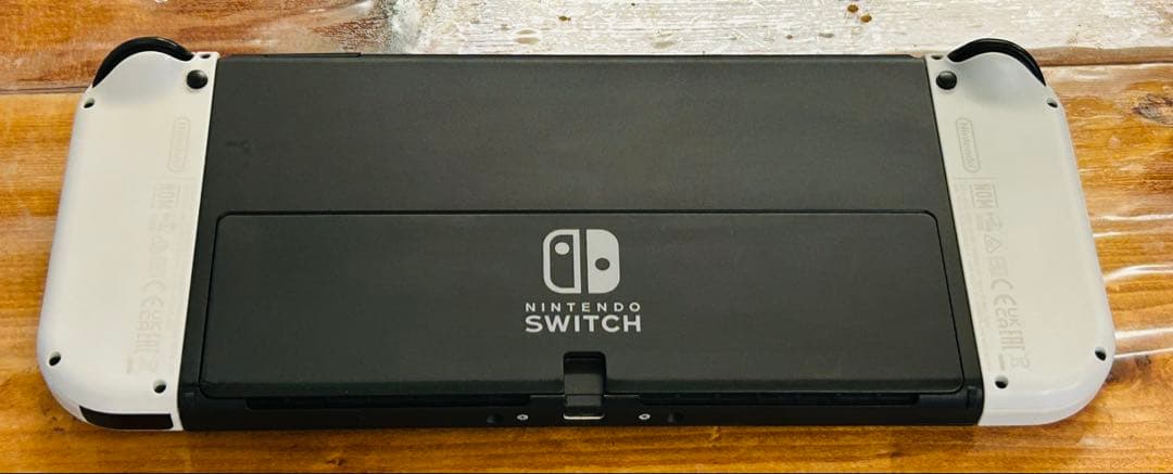 m*n様 Nintendo Switch 有機EL ホワイト