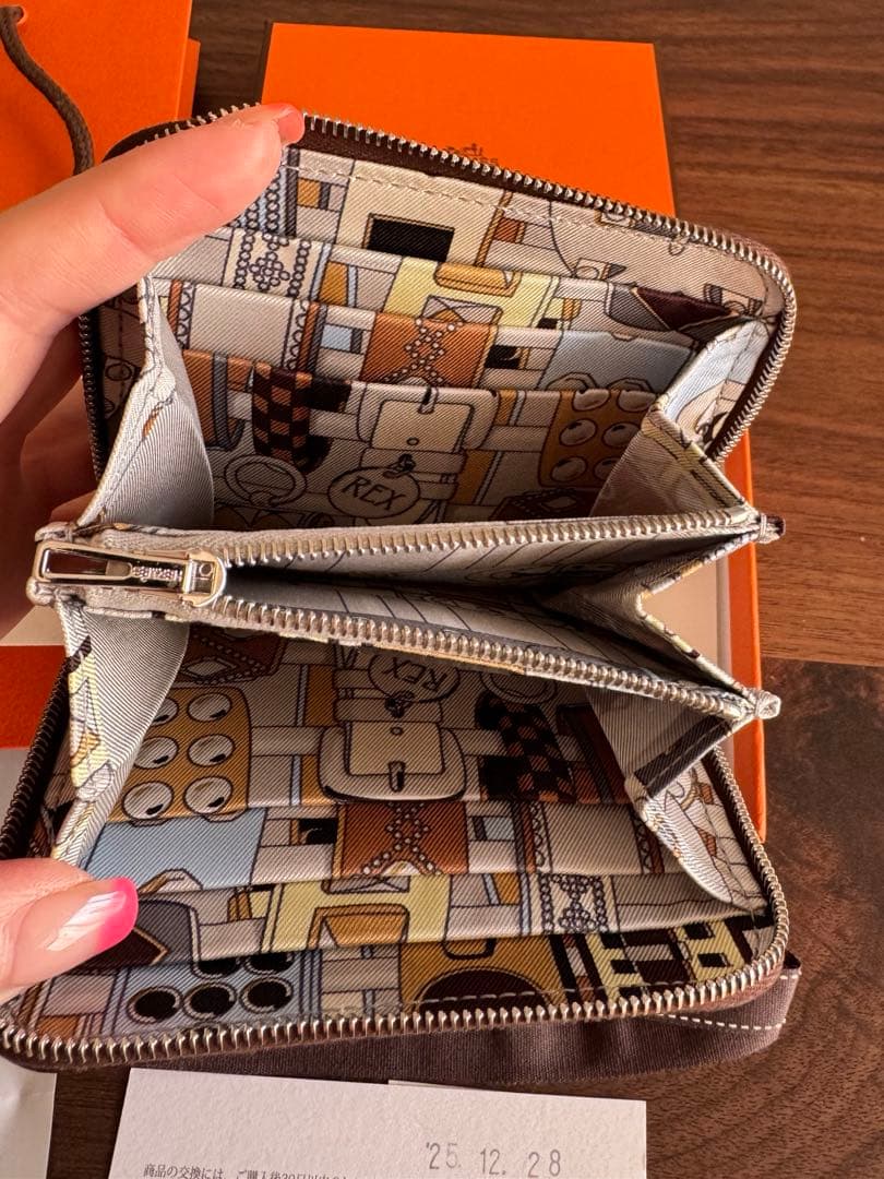 HERMES シルクイン　コンパクト 【未使用新品】