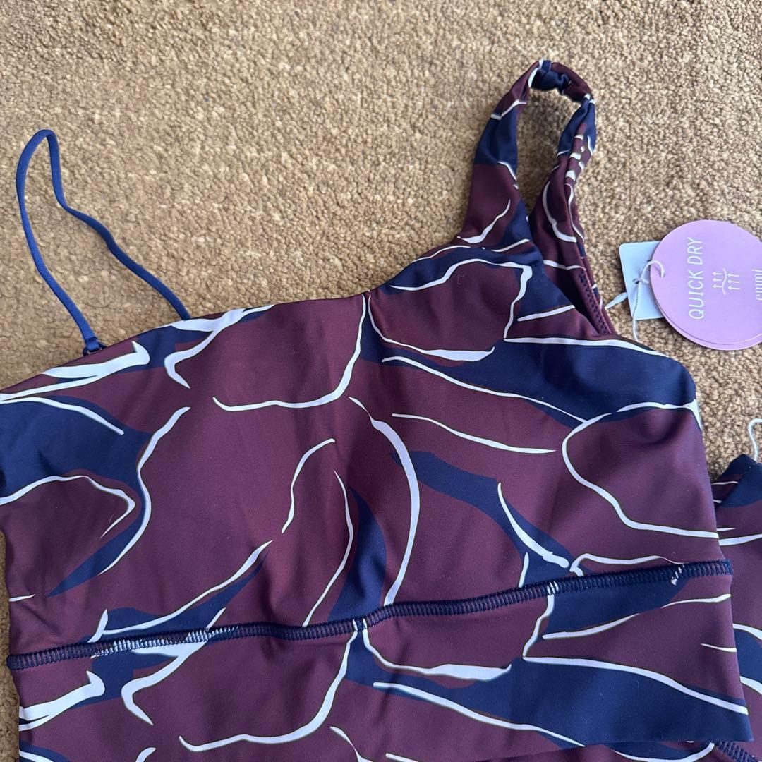 emmi ヨガウェア