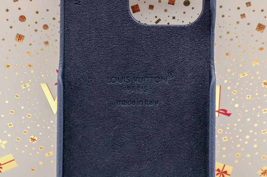 超美品　LOUIS VUITTON IPHONEケース 15 PRO MAX