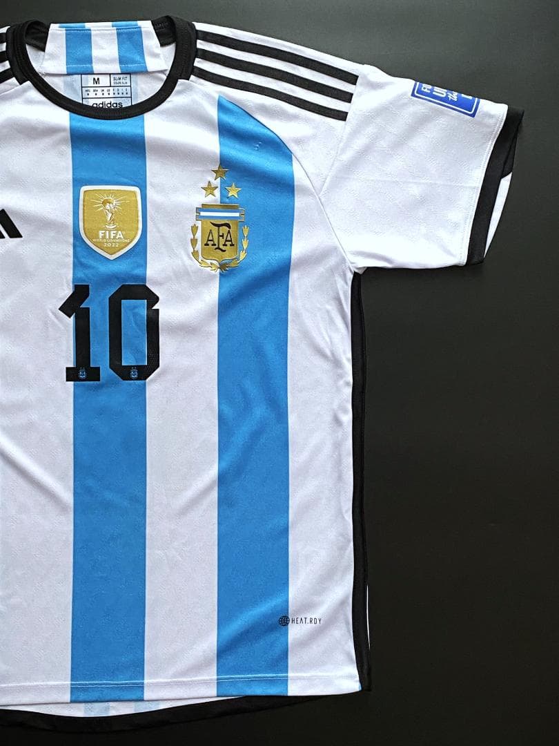 【レア】リオネル・メッシ☆直筆サインユニフォーム☆ジャージ☆写真付き