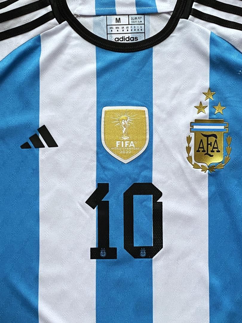 【レア】リオネル・メッシ☆直筆サインユニフォーム☆ジャージ☆写真付き