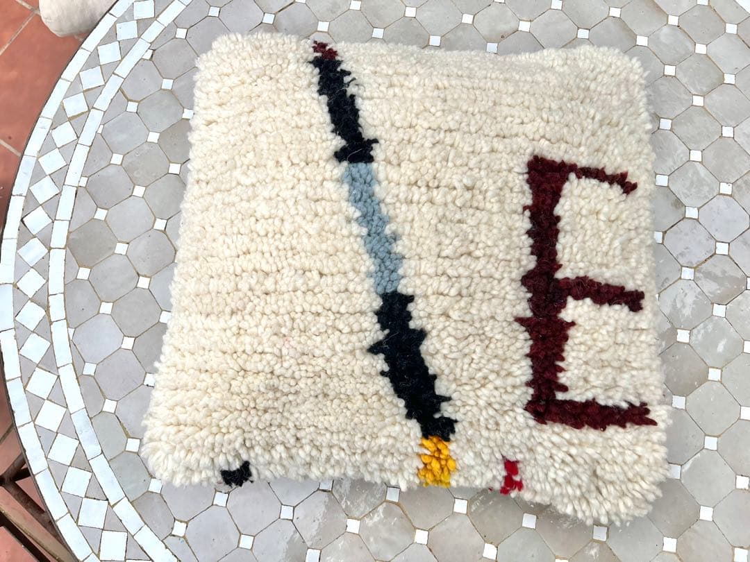 hitomi　モロッコ　アジラル　クッション　プフ　2点