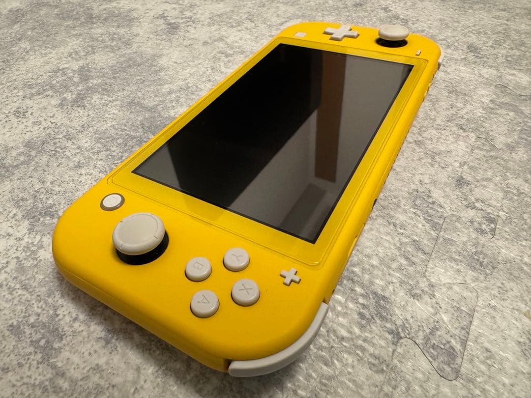 【極美品】Nintendo Switch Lite イエロー【欠品有り】