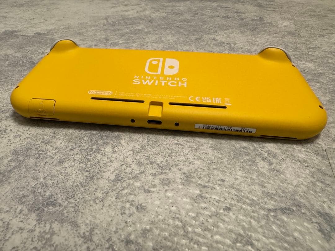 【極美品】Nintendo Switch Lite イエロー【欠品有り】