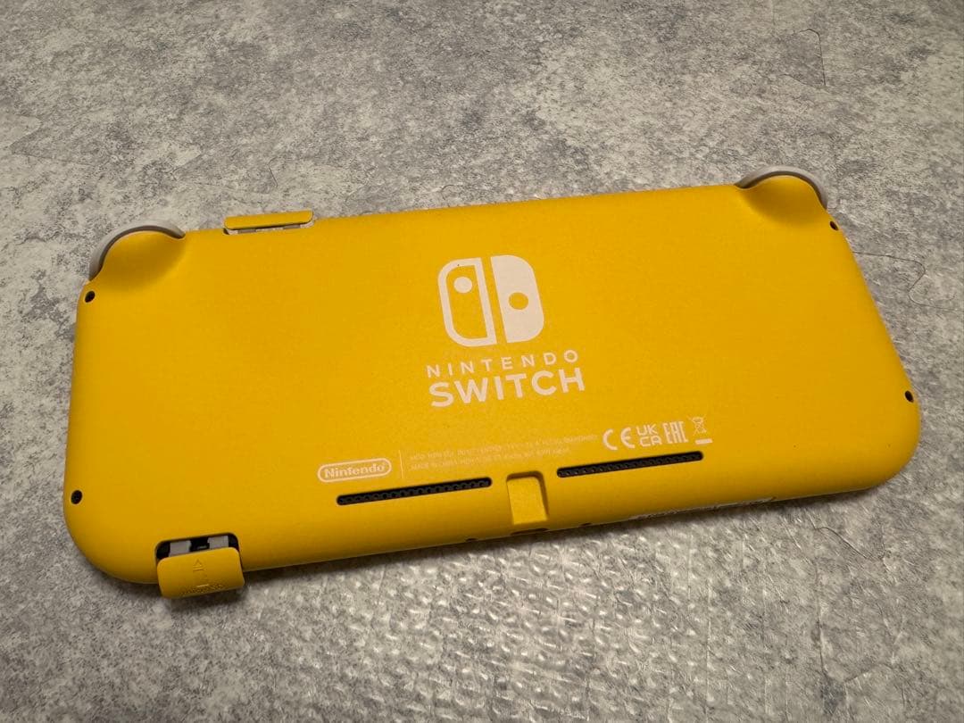 【極美品】Nintendo Switch Lite イエロー【欠品有り】