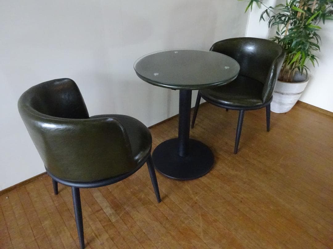 waiyaoreya　　3点セット　ラウンドテーブル+チェア2脚　美品