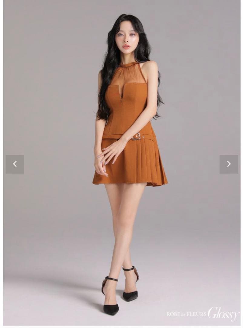 Glossy ローブドフルール シアーホルターネックフレアミニキャバドレス