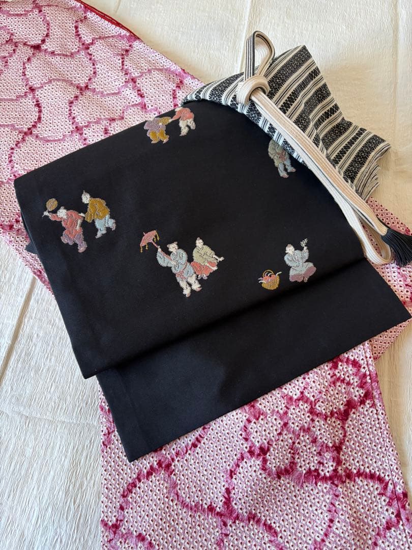 プロフィールご覧下さいJNKM二点❤️名古屋帯人物文様　黒　正絹　帯専用袋付