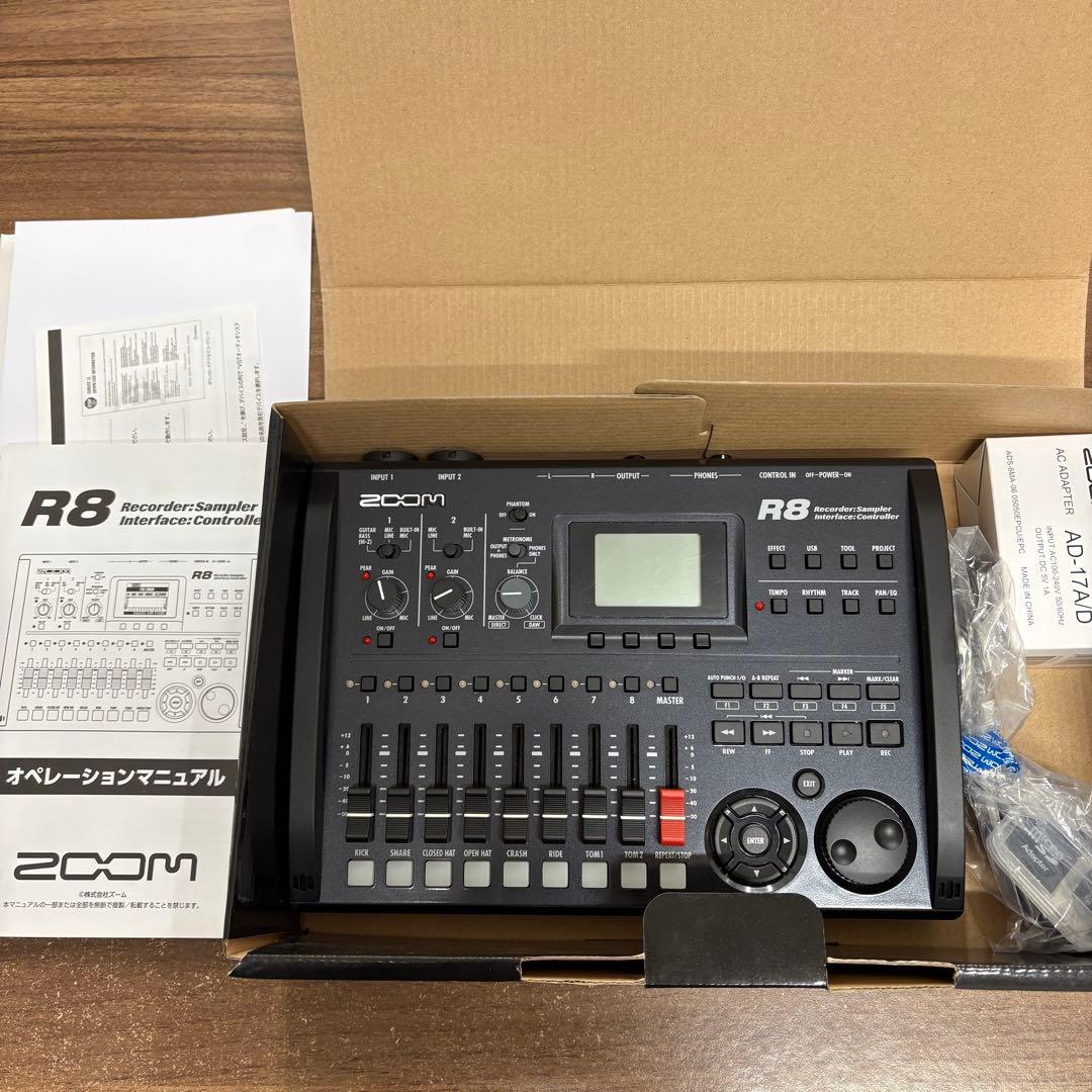 ZOOM R8 マルチトラックレコーダー