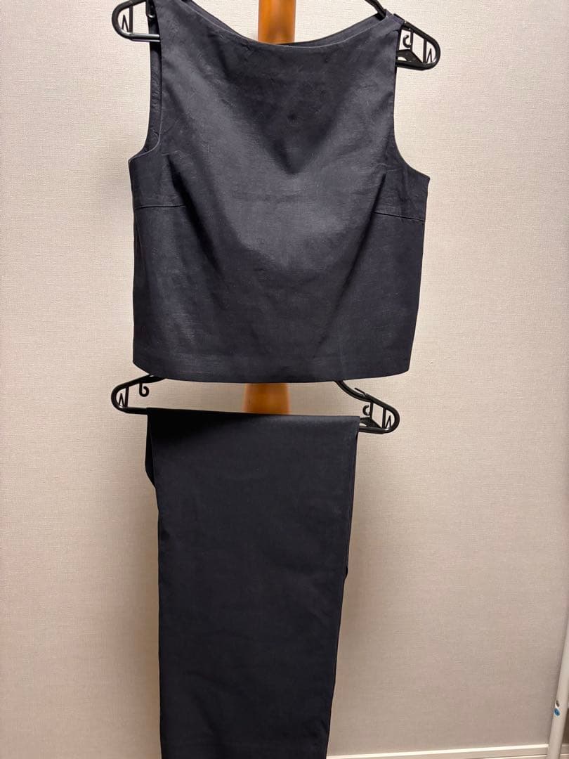 値下げしました！Theory トップスとパンツセット　3回着用、クリーニング済