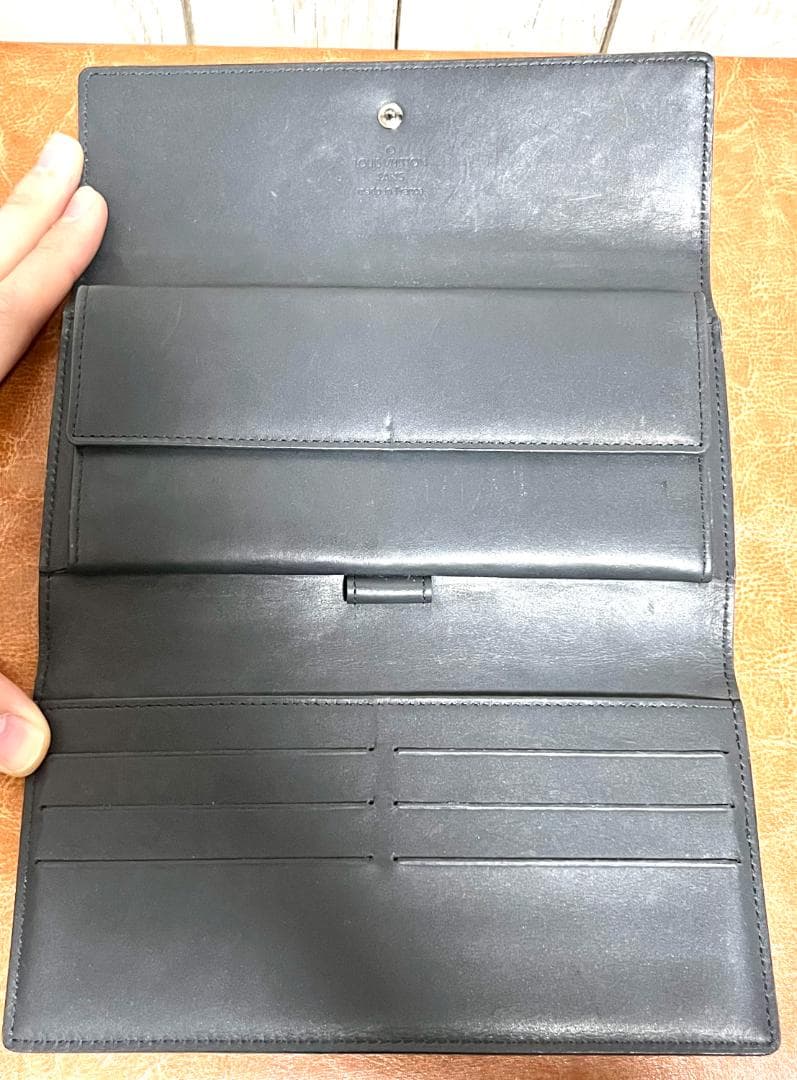 【希少】ルイヴィトン モノグラムマット ポルトトレゾール・インターナショナル 黒