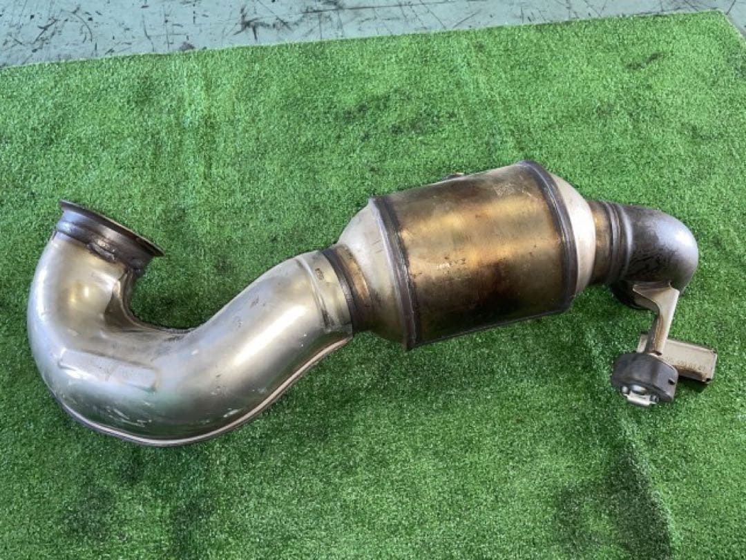 メルセデスベンツ 45AMG系 純正触媒 M133エンジン