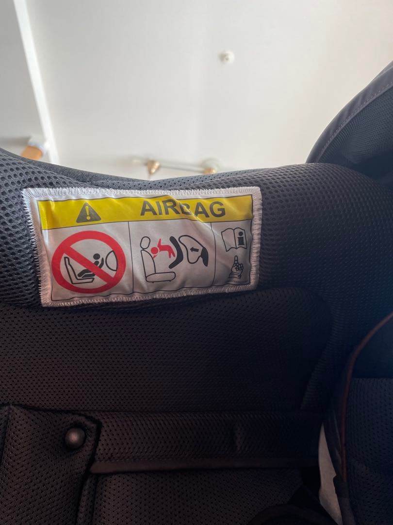 年末年始特化　Aprica 車用チャイルドシート グレー