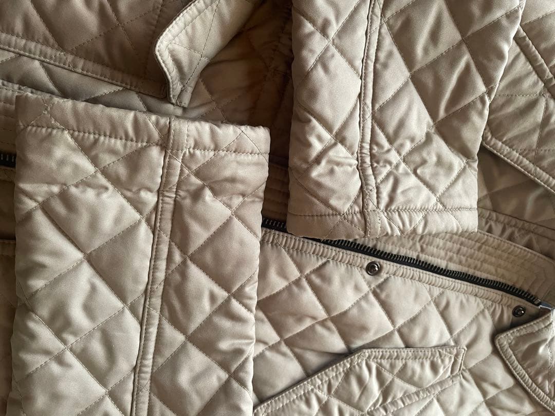 Burberry ベージュ キルティングジャケット