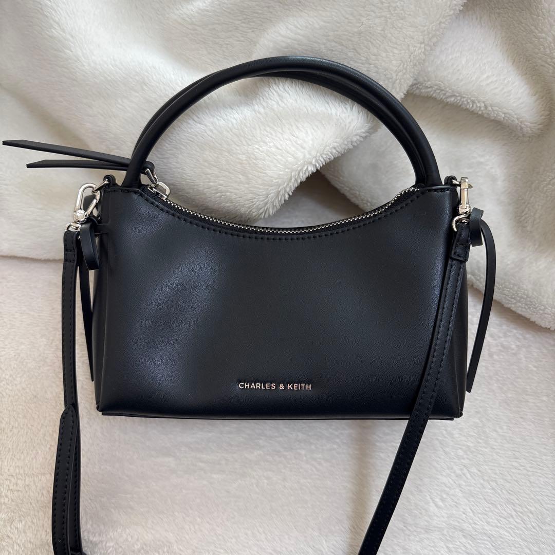 CHARLES & KEITH Haze ヘーゼル ボウトップハンドルバッグ
