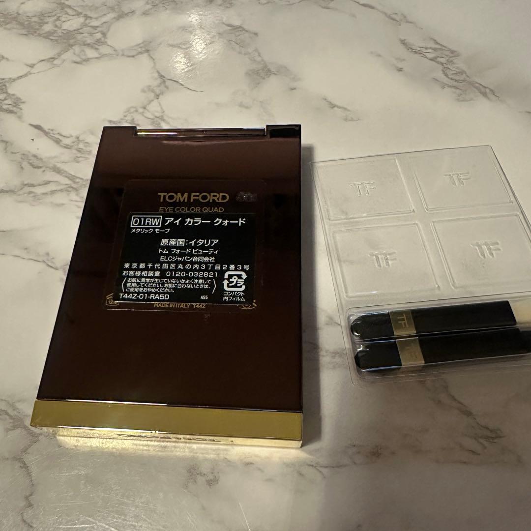 TOM FORD アイカラークォード 【復刻版】01RW メタリックモーブ