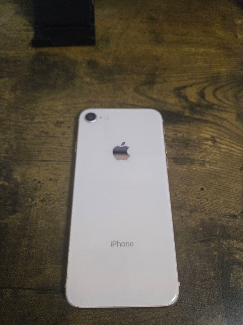 iPhone 8 Gold 64 GB SIMフリー