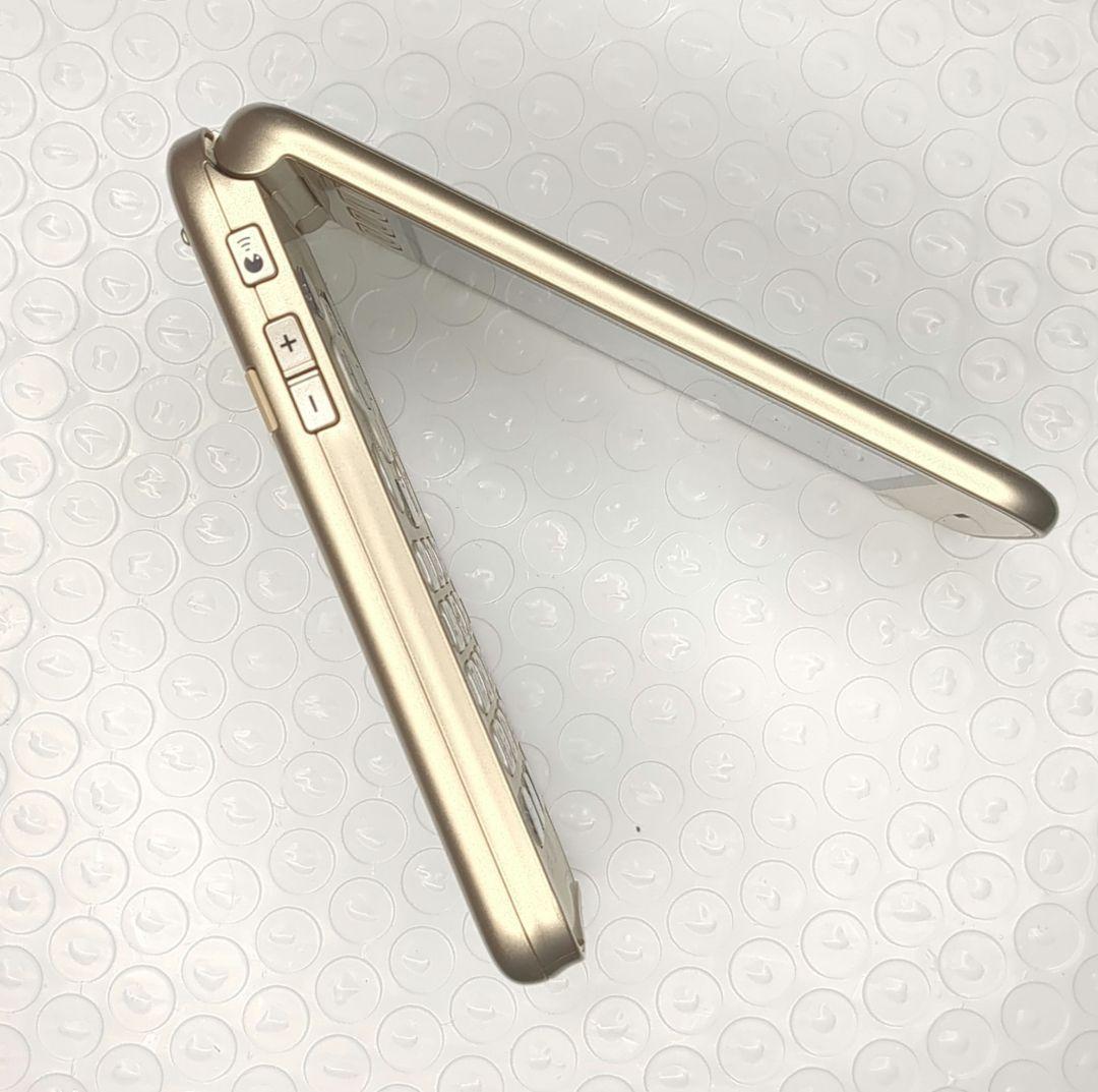 美品 docomo F-02J ゴールド らくらくフォン