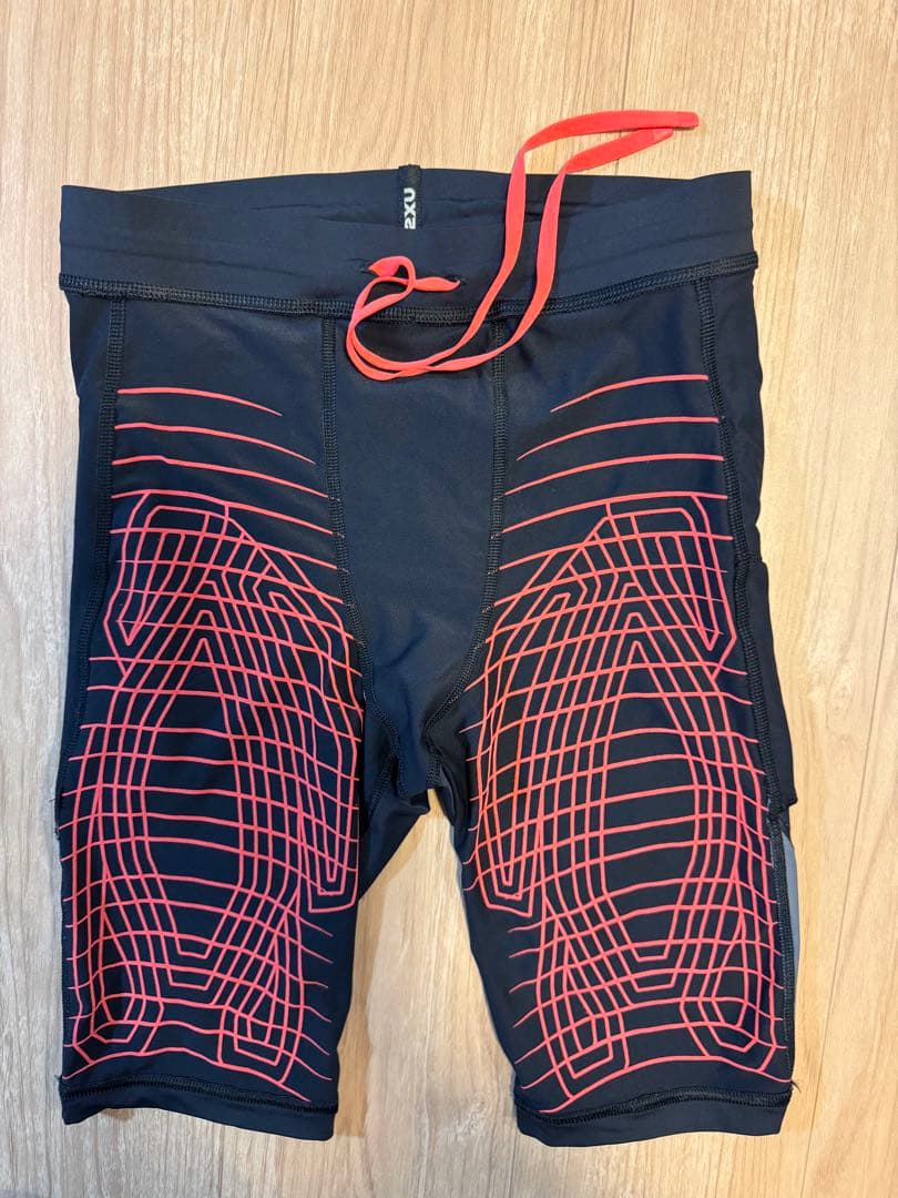 2XU ライトスピード リアクト コンプレッションショート MA7050B