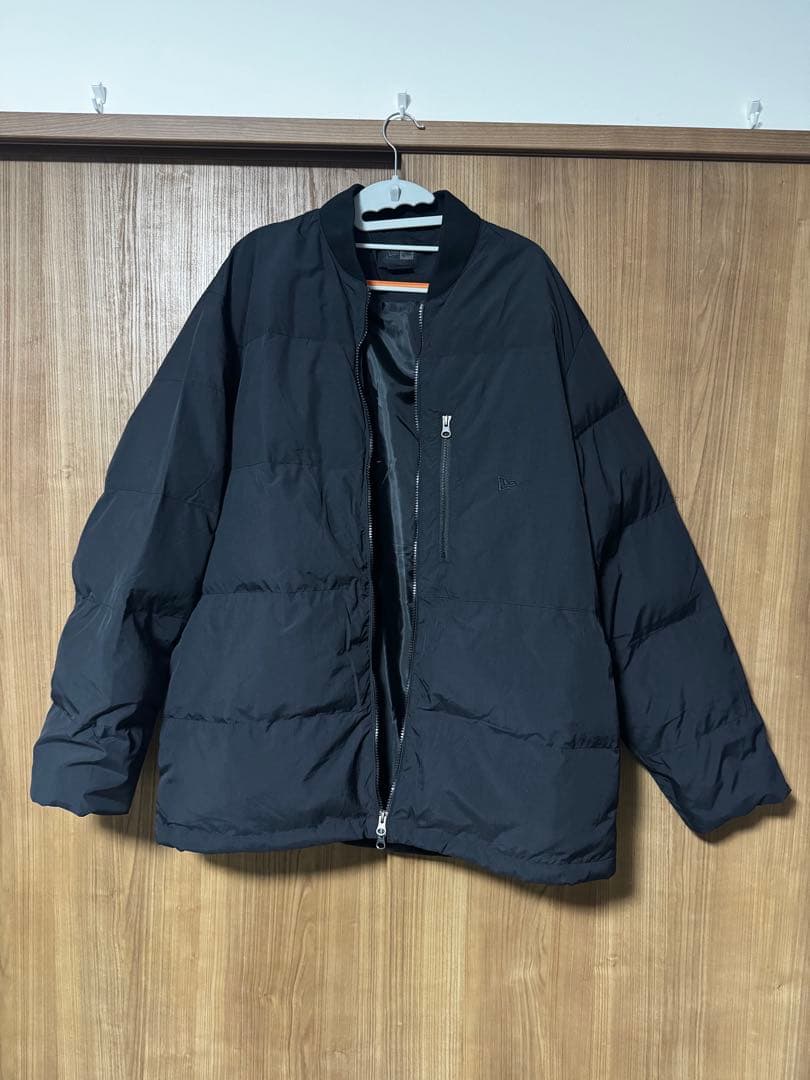 new era(ニューエラ)ノーカラーブルゾン BLACK LABEL FW25