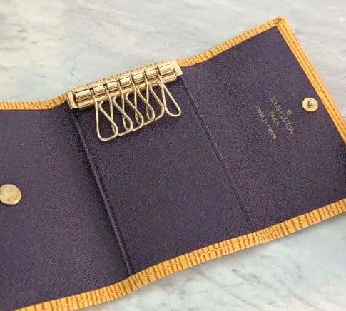 Louis Vuitton イエローキーケース
