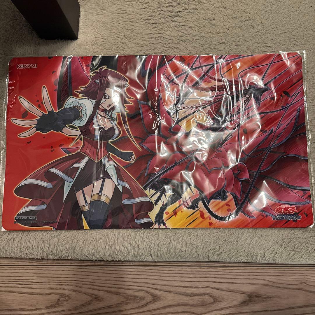 TSUTAYAトーナメントプレイマット 十六夜アキ 黒薔薇の破滅竜