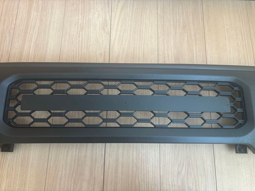 ジムニーjb64/74 ユルクラフトSUZUKI白文字バージョン　完成グリル