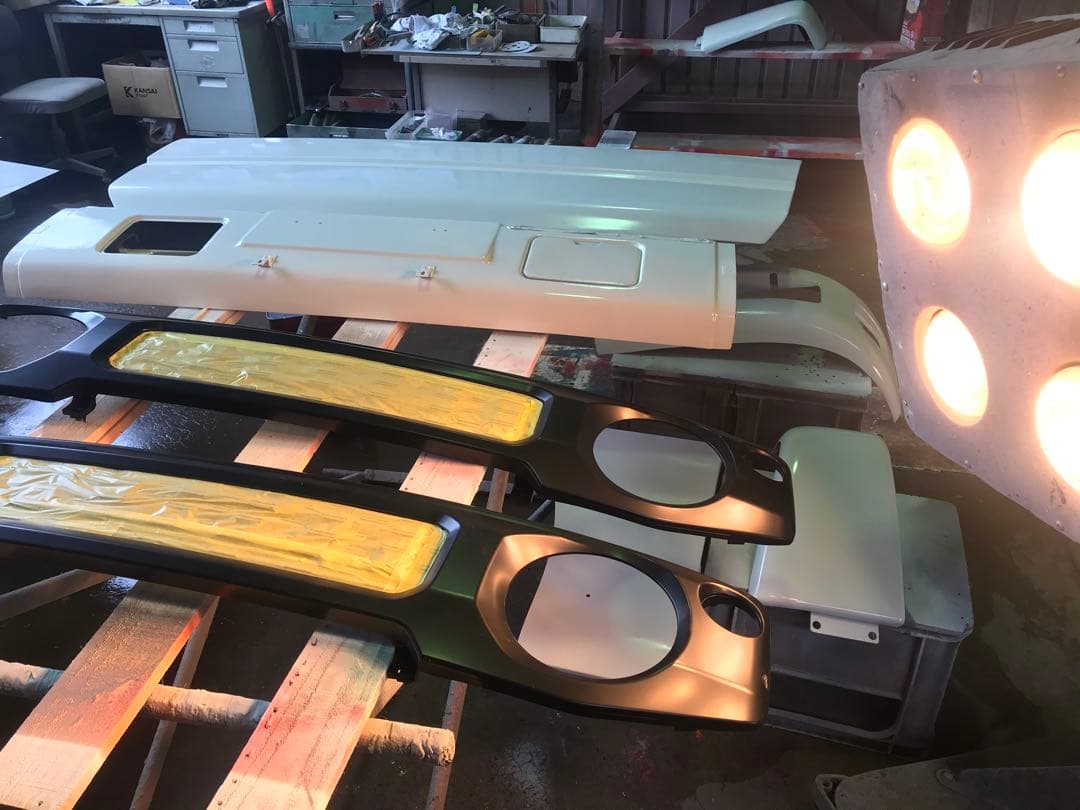 ジムニーjb64/74 ユルクラフトSUZUKI白文字バージョン　完成グリル