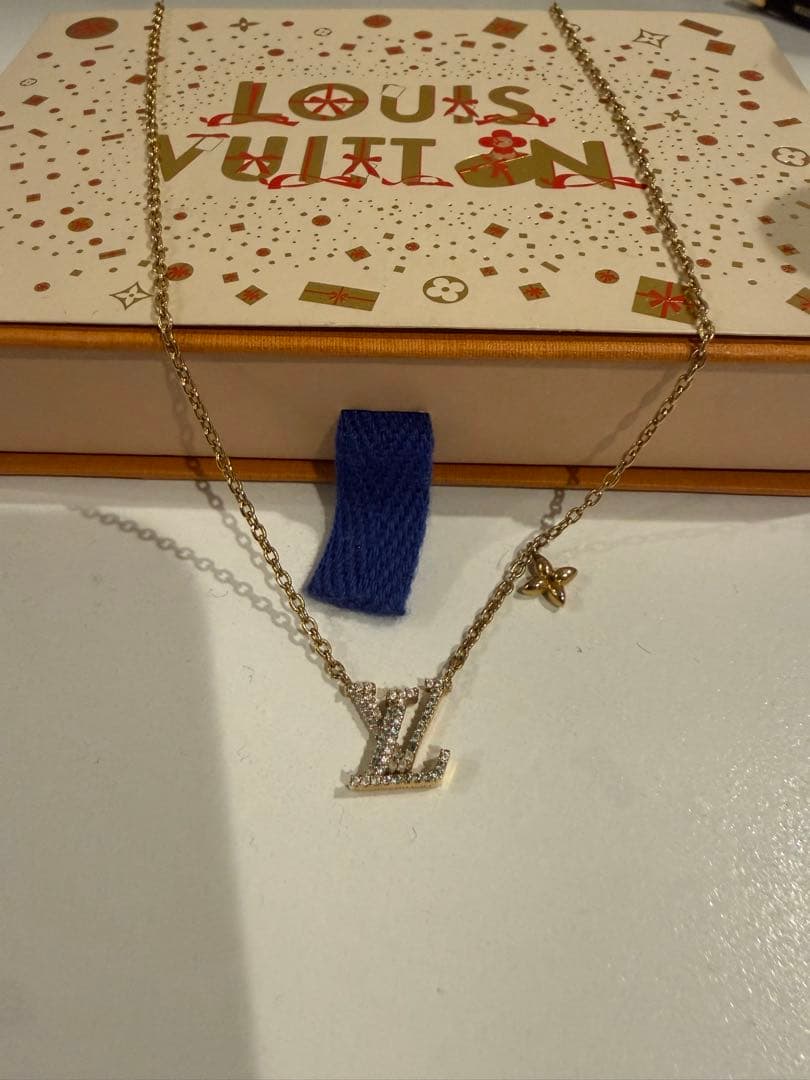 Louis Vuitton クリスタルネックレス