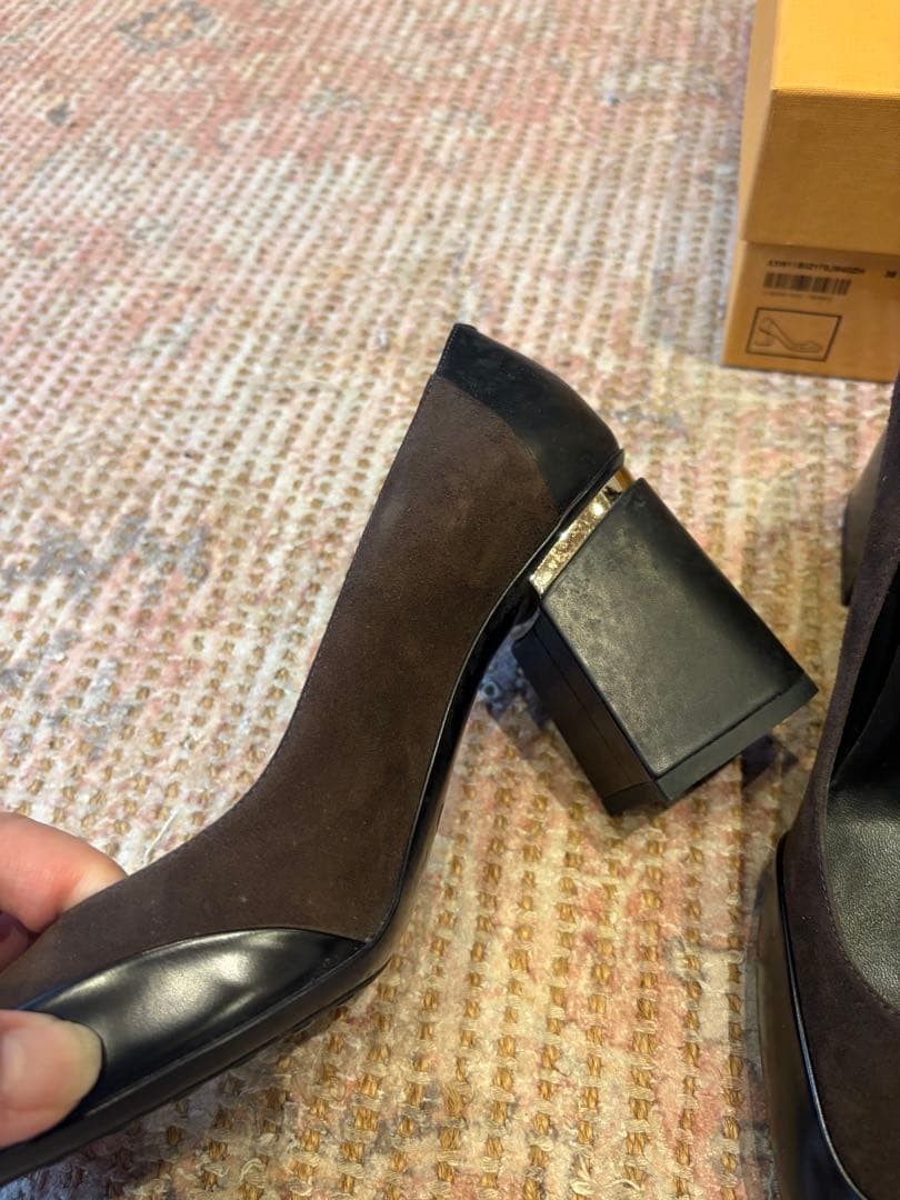 『美品』Tod's ブラウン スエード ヒール