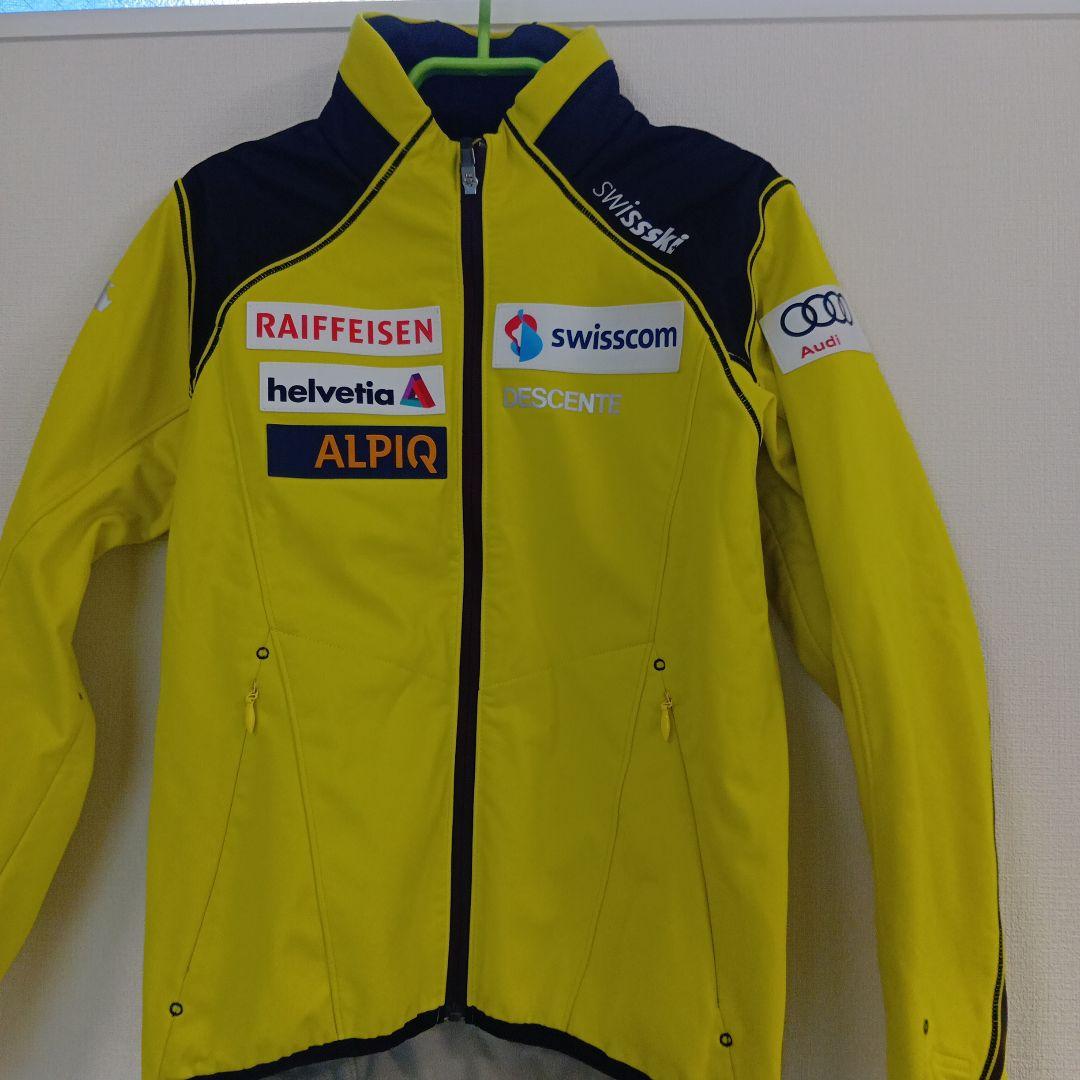 DESCENTE ソフトシェル ミドルジャケット