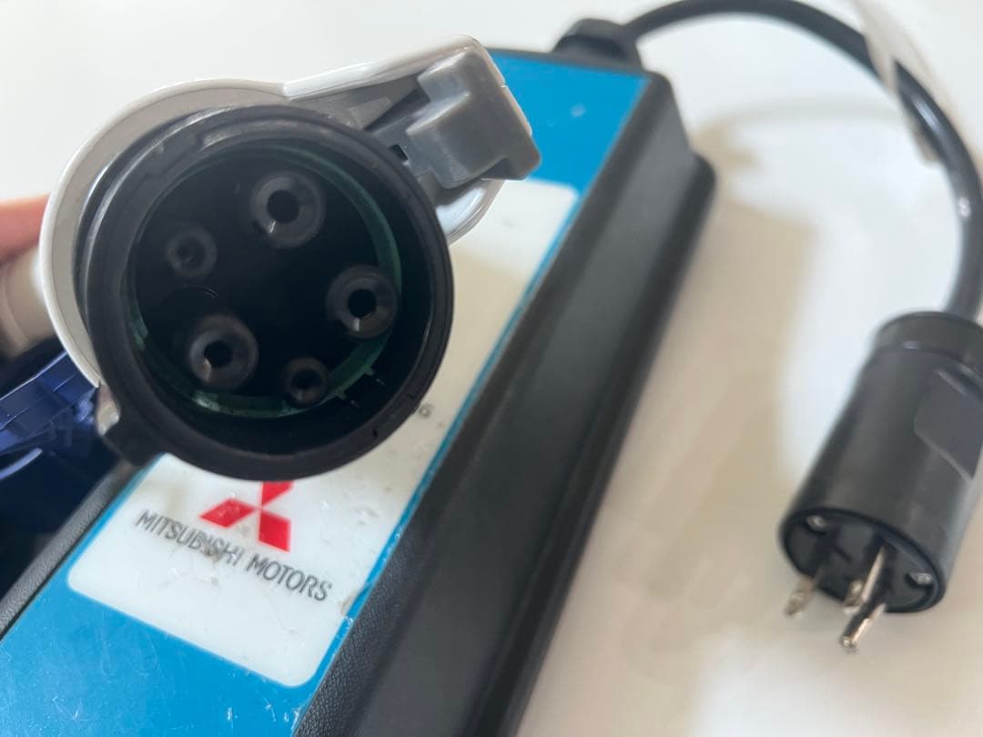 三菱 アウトランダーPHEV純正200V充電ケーブル