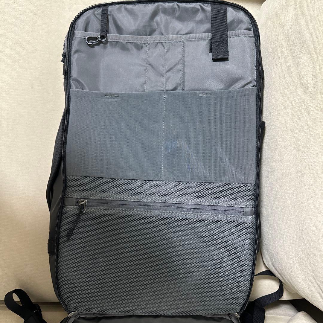 patagonia ブラックホール・ミニ・MLC 30L ブラック