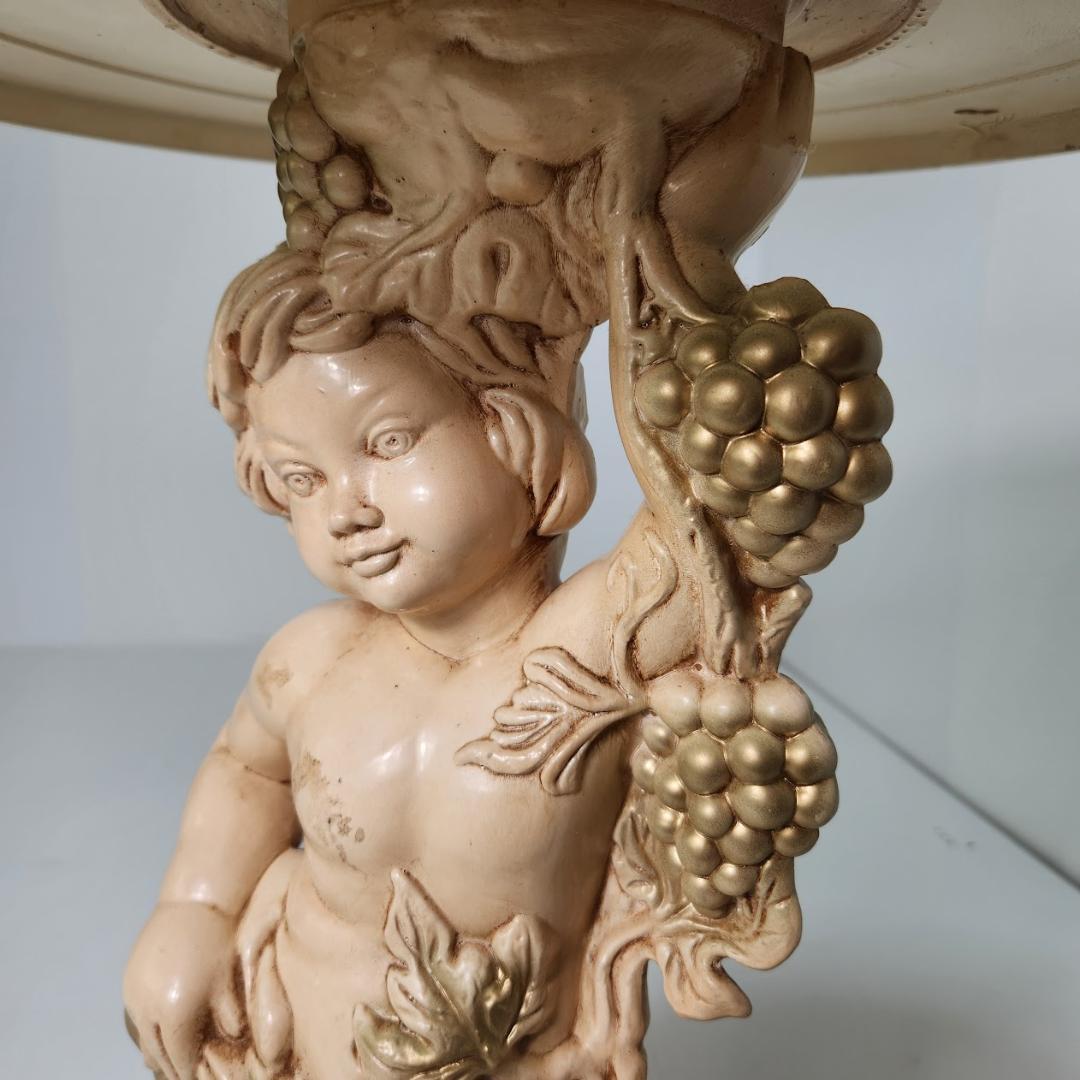 天使のテーブル　西洋アンティーク調　サイドテーブル　花台飾り台　天使の飾り台