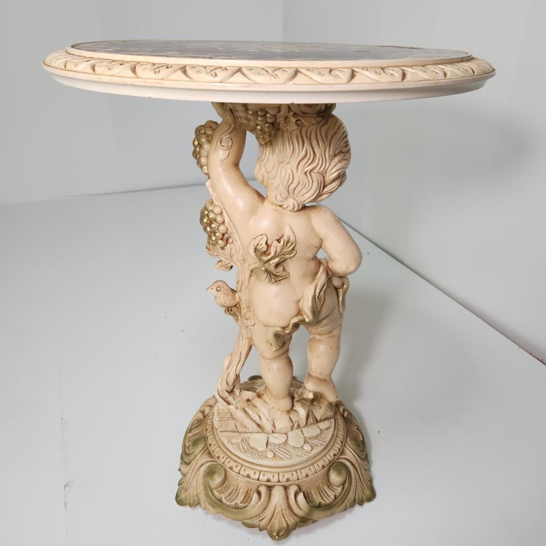 天使のテーブル　西洋アンティーク調　サイドテーブル　花台飾り台　天使の飾り台