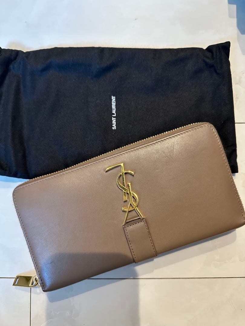 SAINT LAURENT ベージュレザー長財布 保存袋付き