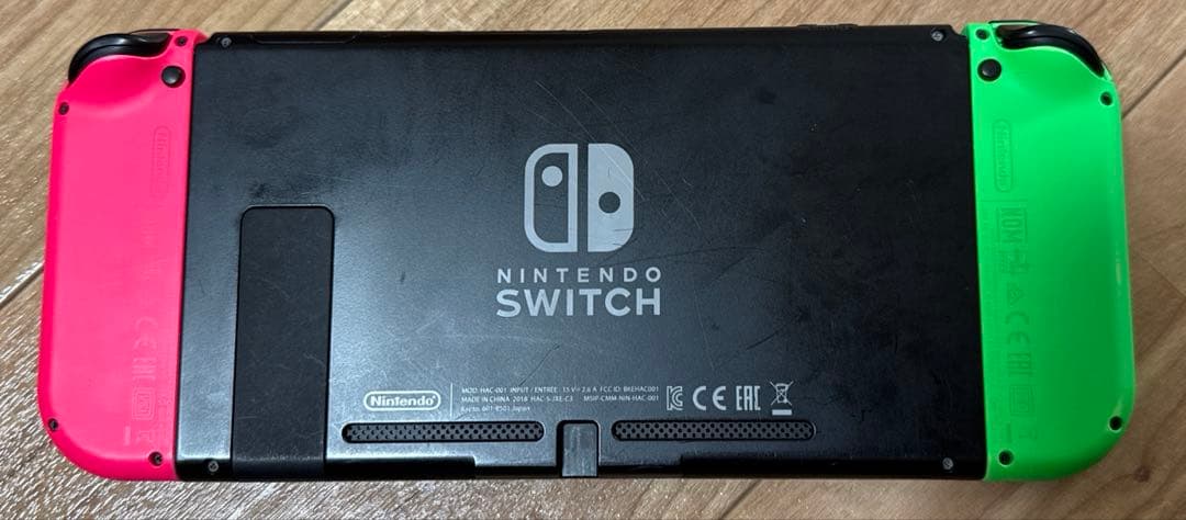 ＮｉｎｔｅｎｄｏＳｗｉｔｃｈ　スプラトゥーン２セット、プロコン、ドッグカバーつき