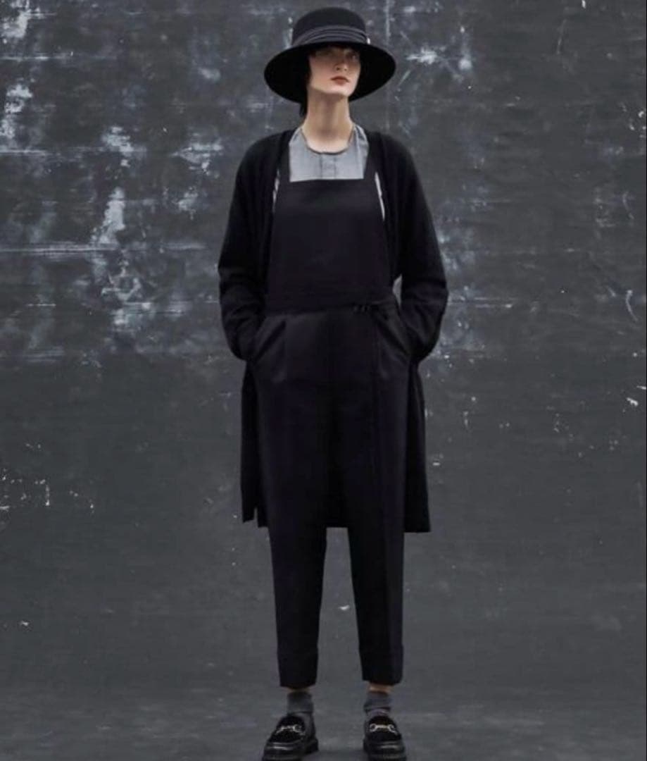 ドゥロワーサロペット黒／希少な38サイズ