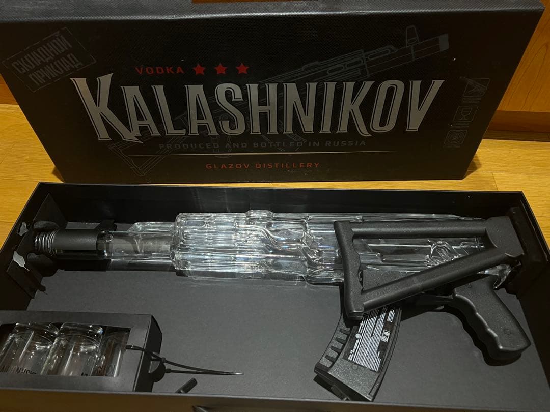 KALASHNIKOV VODKA AK-47ボトルセット 未開封　現在非売品